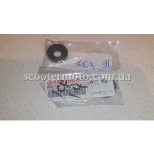 Сальник помпы Yamaha YZF R1, R7, FZ8, FZ1, Fazer 1000, FJR 1300, XVS 1300, оригинал
