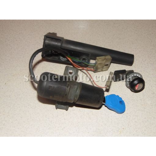 Комплект замков Aprilia Rally 50, оригинал ZADI